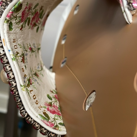 GUCCI LIMITED EDITION GUCCY LUPE PEARL CRYSTAL EMBELLISHED SLIDE SANDAL SIZE 38 - Picture 11 of 11